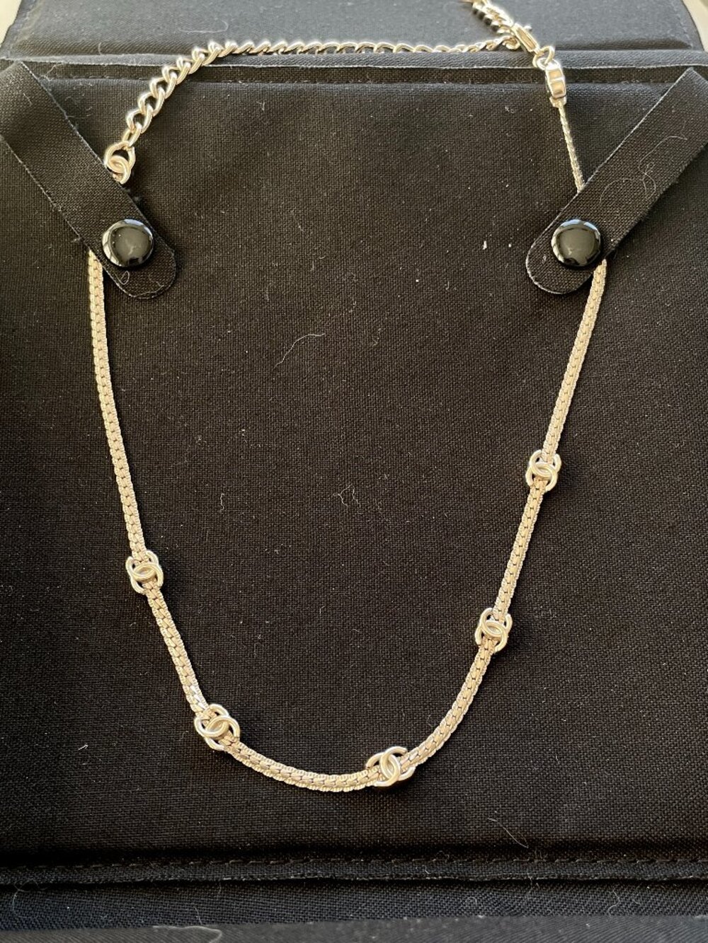 CHANEL 5 Metal CC Choker/ Necklace Pale Gold- New with original packaging